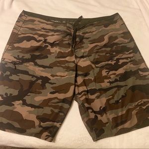 *New* Mens O’Neill camo board shorts!